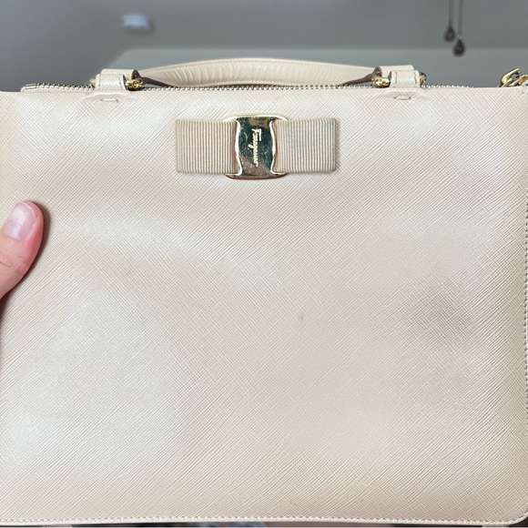 Ferragamo Tracy purse - Picture 3 of 7